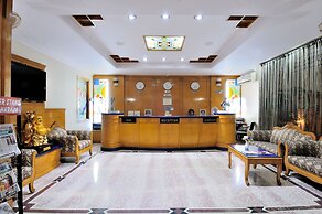 Hotel Maharaja Residency