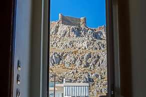 Haraki Mare Studios & Apartments