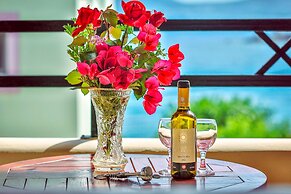 Haraki Mare Studios & Apartments