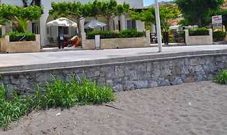 Haraki Mare Studios & Apartments