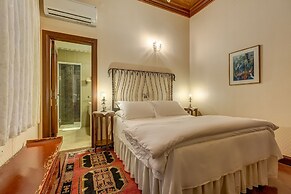 Kaucuk Hotel