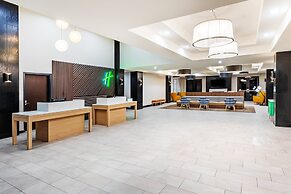 Holiday Inn Hotel & Suites Tulsa South by IHG