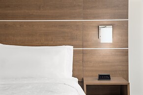 Holiday Inn Express & Suites Palm Bay by IHG