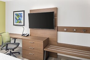 Holiday Inn Express & Suites Palm Bay by IHG