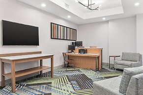 Holiday Inn Express & Suites Palm Bay by IHG