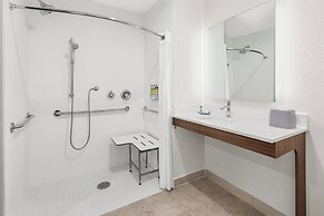 Holiday Inn Express & Suites Palm Bay by IHG