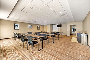 Sonesta Essential Indianapolis Airport