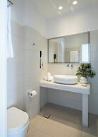 Acrogiali Beachfront Hotel