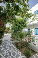 Acrogiali Beachfront Hotel