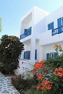 Acrogiali Beachfront Hotel