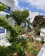 Acrogiali Beachfront Hotel