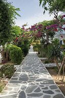 Acrogiali Beachfront Hotel