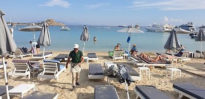 Acrogiali Beachfront Hotel