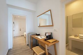 Acrogiali Beachfront Hotel