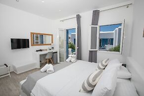 Acrogiali Beachfront Hotel