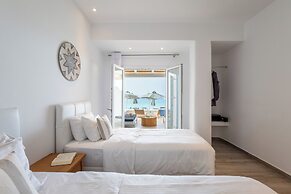 Acrogiali Beachfront Hotel