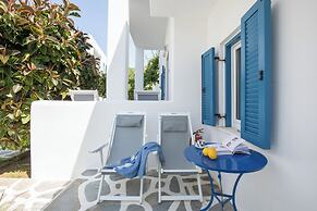 Acrogiali Beachfront Hotel