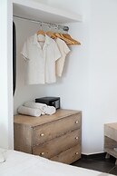 Acrogiali Beachfront Hotel