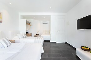 Acrogiali Beachfront Hotel