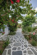 Acrogiali Beachfront Hotel