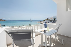 Acrogiali Beachfront Hotel