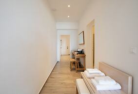 Acrogiali Beachfront Hotel