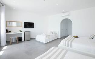 Acrogiali Beachfront Hotel