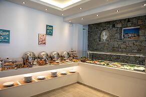 Acrogiali Beachfront Hotel