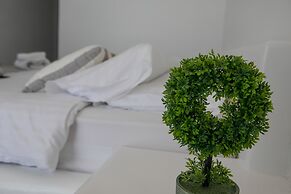 Acrogiali Beachfront Hotel