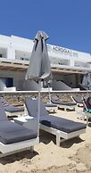 Acrogiali Beachfront Hotel