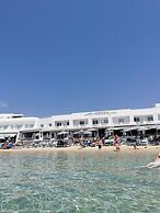 Acrogiali Beachfront Hotel