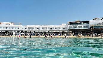 Acrogiali Beachfront Hotel