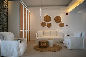 Acrogiali Beachfront Hotel