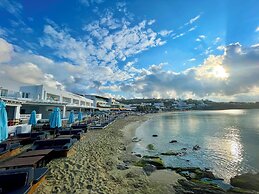 Acrogiali Beachfront Hotel