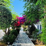 Acrogiali Beachfront Hotel