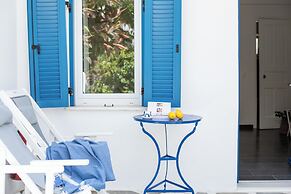 Acrogiali Beachfront Hotel