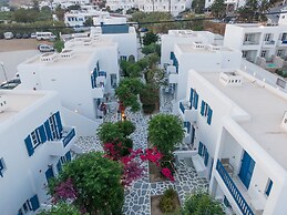 Acrogiali Beachfront Hotel