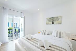 Acrogiali Beachfront Hotel