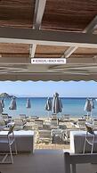 Acrogiali Beachfront Hotel