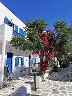 Acrogiali Beachfront Hotel