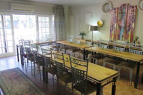 5th Avenue Gooseberry Guest House