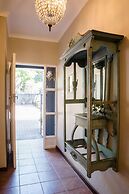 5th Avenue Gooseberry Guest House