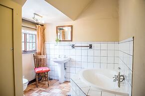 5th Avenue Gooseberry Guest House