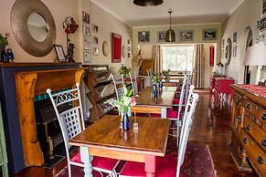 5th Avenue Gooseberry Guest House