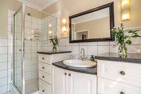 5th Avenue Gooseberry Guest House