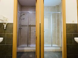 Super Balmes Guest House