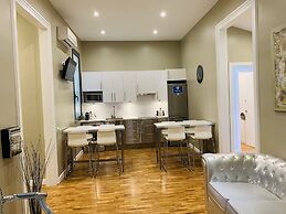 Super Balmes Guest House