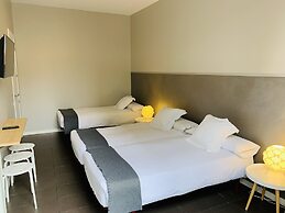 Super Balmes Guest House