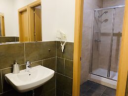 Super Balmes Guest House