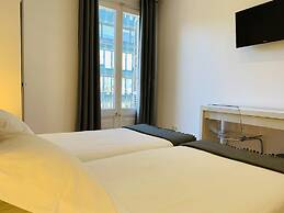 Super Balmes Guest House